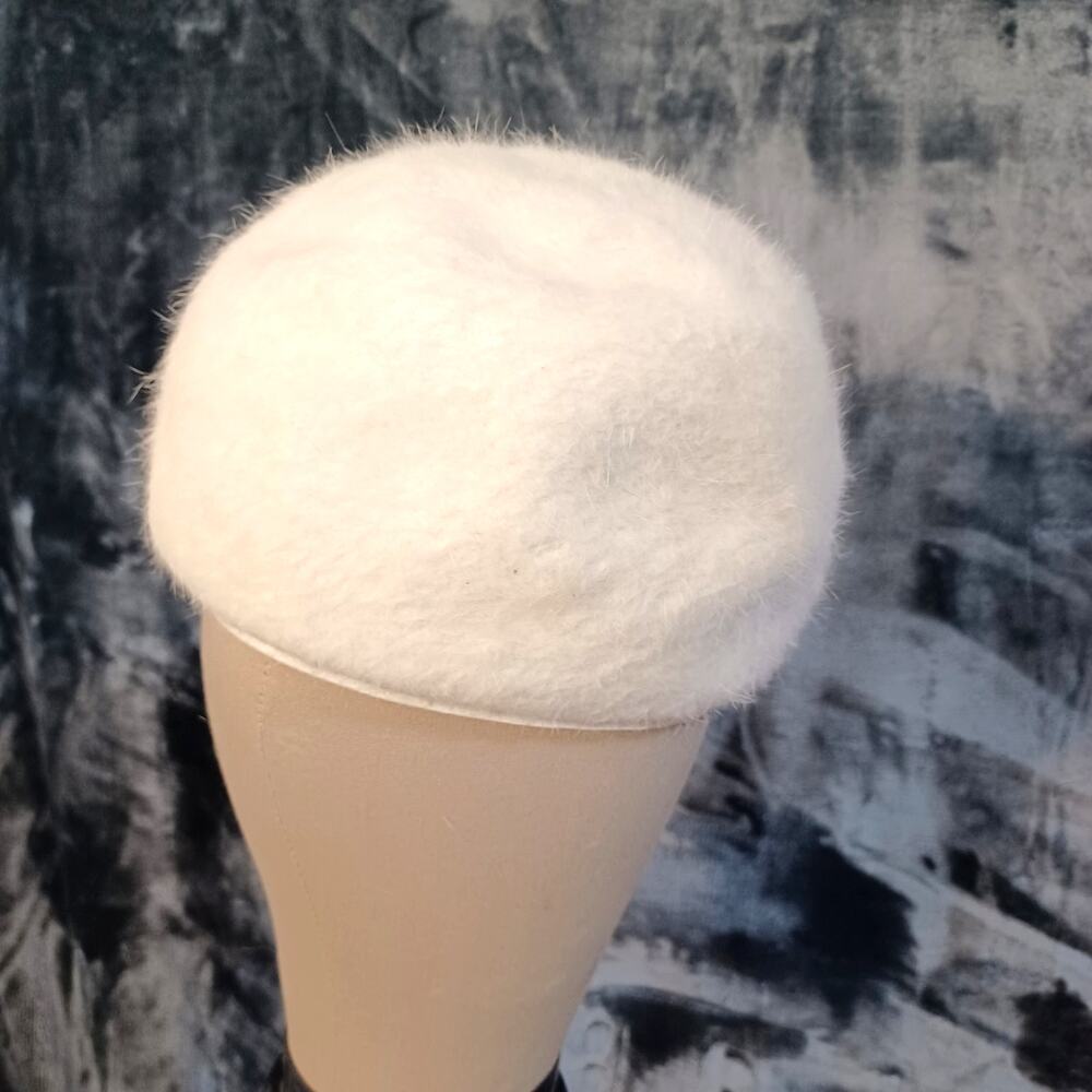 Pill box White Hat  Lee Bury Hats of Dallas Flemish Made in Italy Union Made